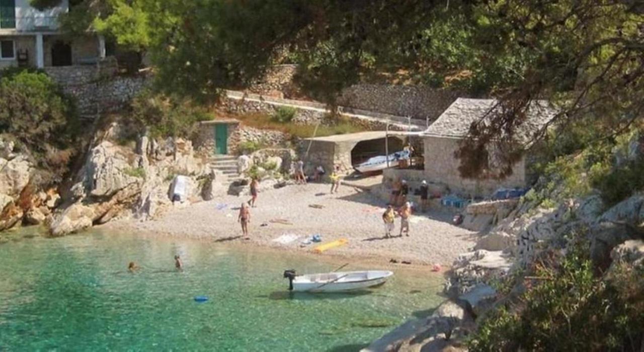 Holiday House Jakov Gdinj Kültér fotó
